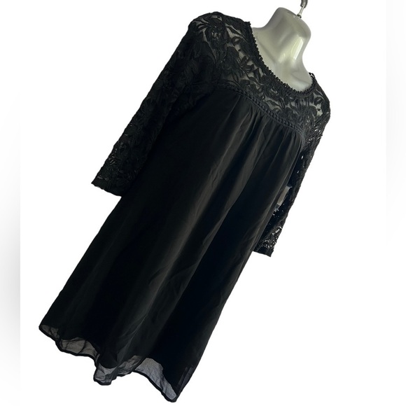 AUW Black Floral Embroidered Dress  • NWT • Size: Small - Picture 3 of 12